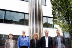 Prismodtagerne foran Mediehuset i Herning